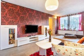 Große Ferienwohnung mit Garten, Trollenhagen